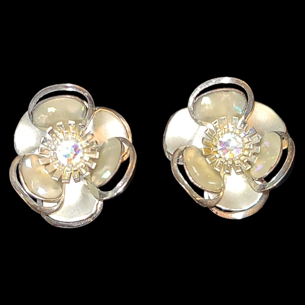 Vintage AB Rhinestone Flower Clip On Earrings Gold Tone Aurora Borealis‎